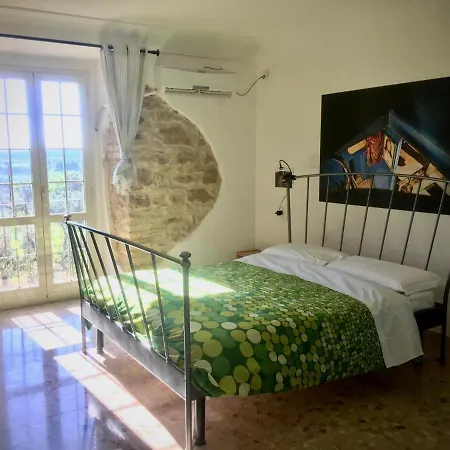 Il Secolo Breve Bed & Breakfast